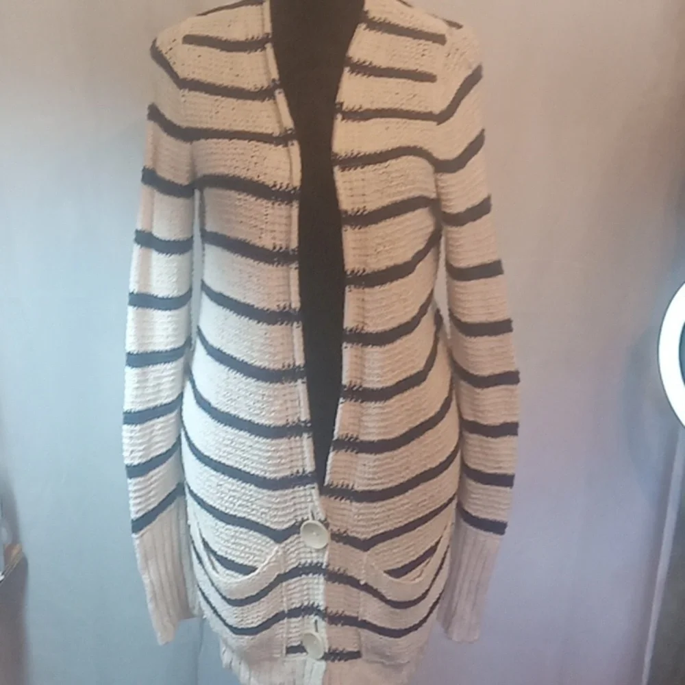 Free people beach sweater size small
